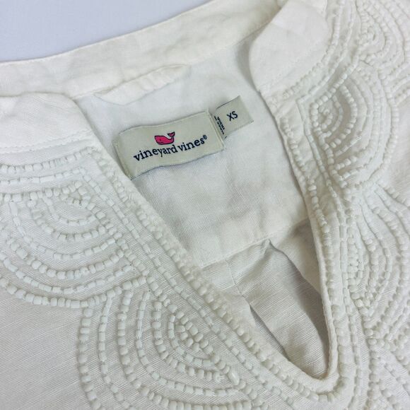 Vineyard Vines Tops - ~ Vineyard Vines XS Blouse Linen Cotton Beaded White Ivory Split Sleeve Hem Flaw